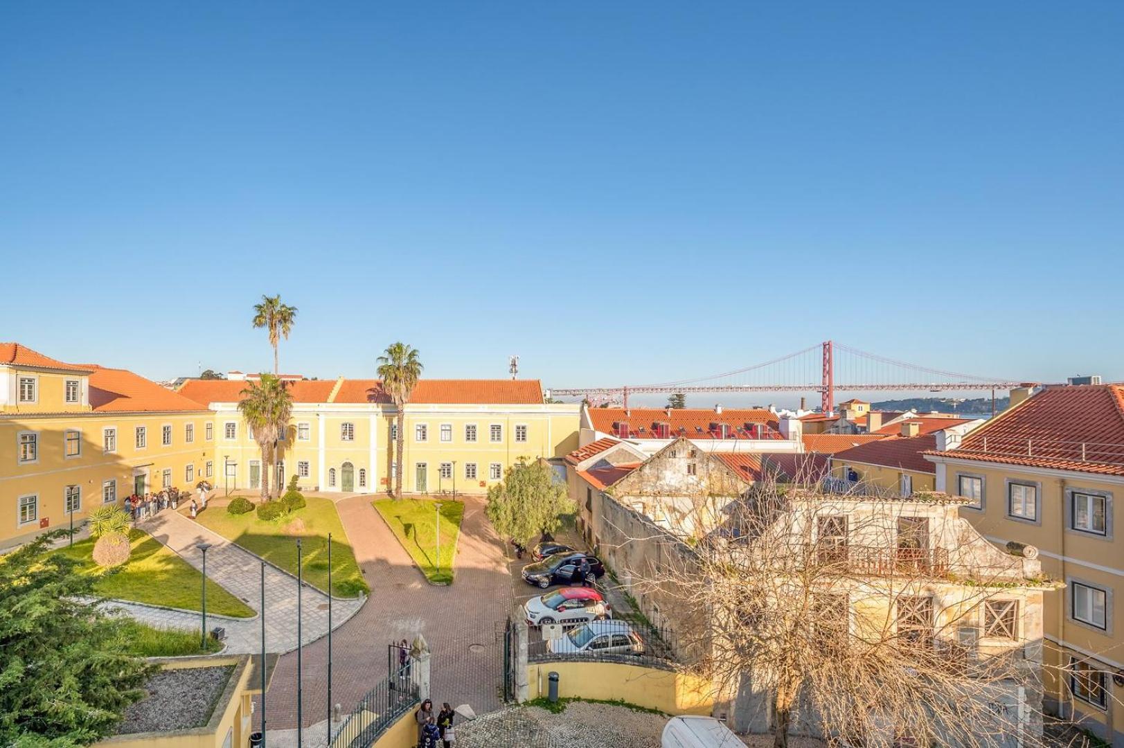 Guestready - Sunny Spacious In Belem Lisbona Esterno foto